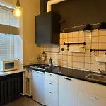 Cozy Apartment- Self Check- In Daire