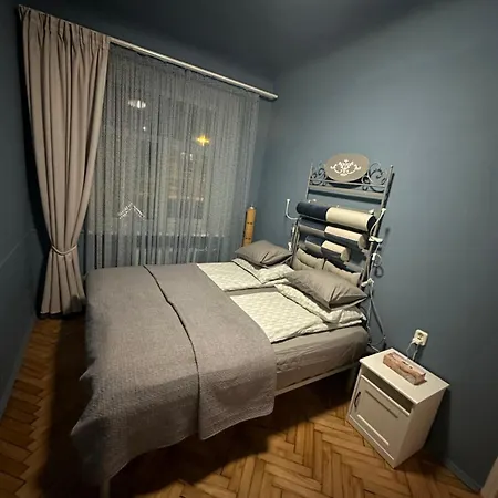 Cozy Apartment- Self Check- In Apartment *